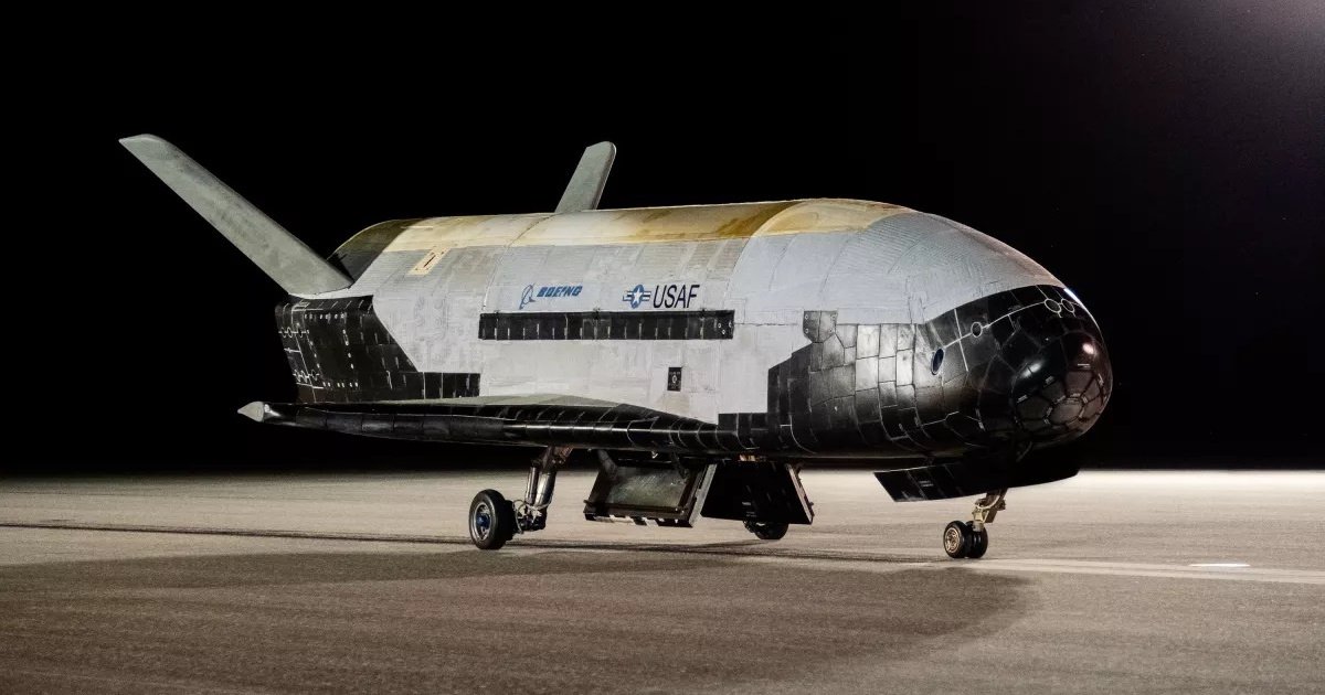 Boeing X-37B вернулся: американский космоплан установил новый рекорд