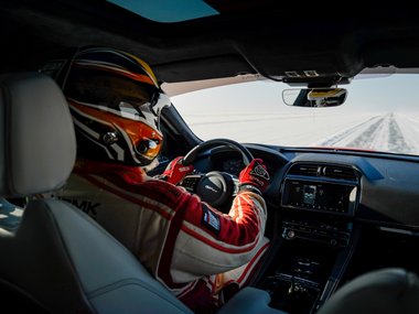 slide image for gallery: 25889 | Jaguar F-Pace