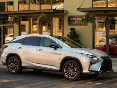 slide image for gallery: 17954 | Lexus RX 200t