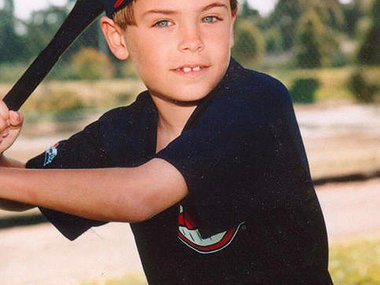 Slide image for gallery: 4592 | Маленький Зак Эфрон еще не мечтал стать актером и обожал бейсбол