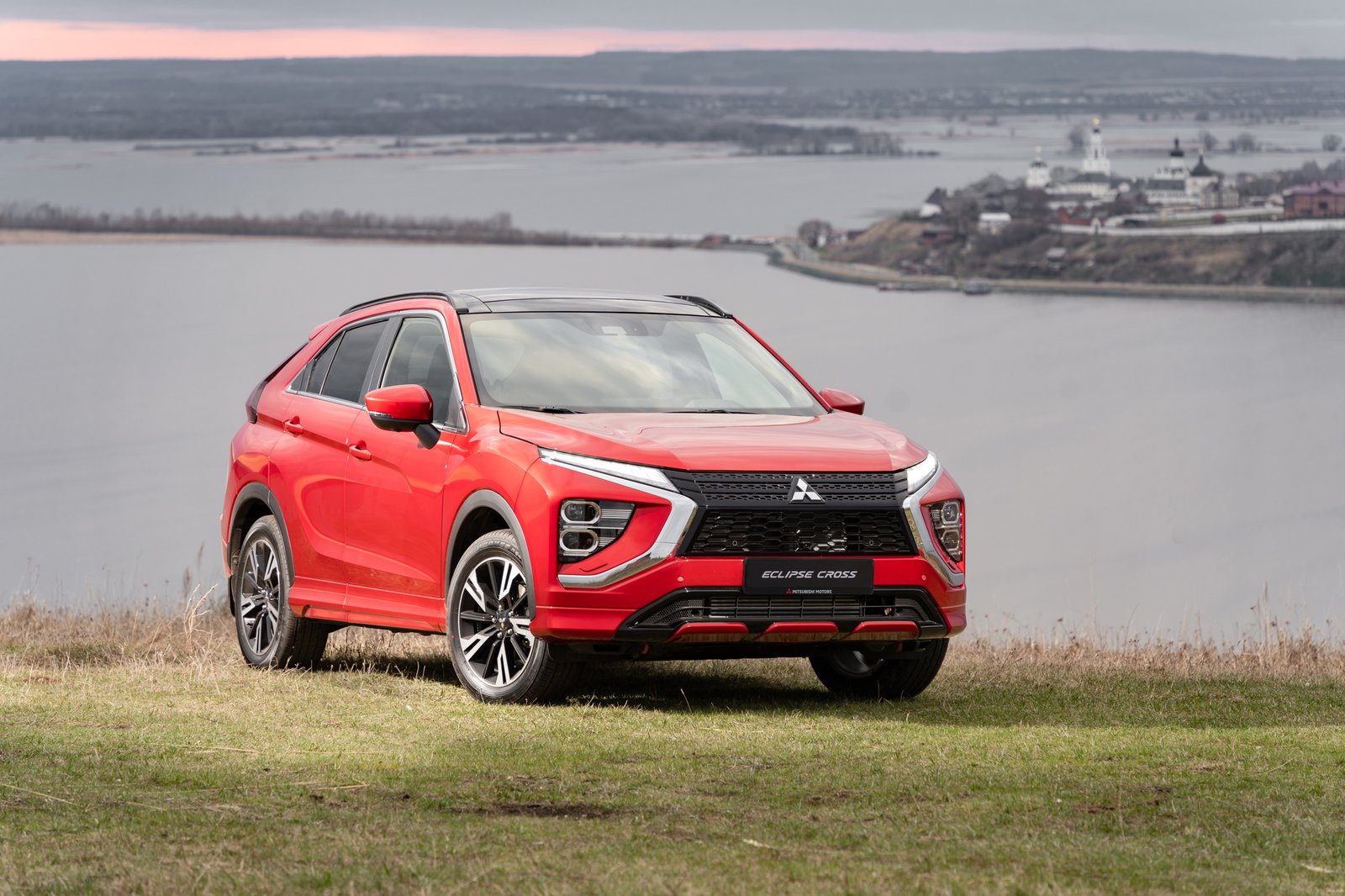 Тест-драйв Mitsubishi Eclipse Cross: как изменился обновленный кроссовер