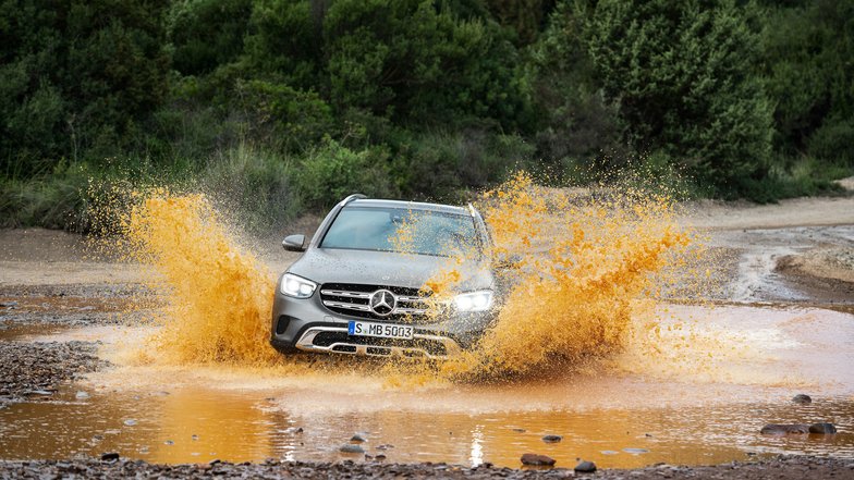 slide image for gallery: 24163 | Mercedes-Benz GLC