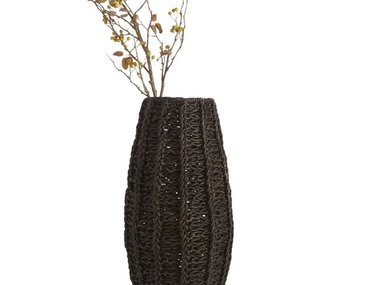 Slide image for gallery: 4320 | Комментарий «Леди Mail.Ru»: плетеная ваза из волокна абаки с веткой пожелтевших листьев прекрасно впишется в интерьер любой комнаты