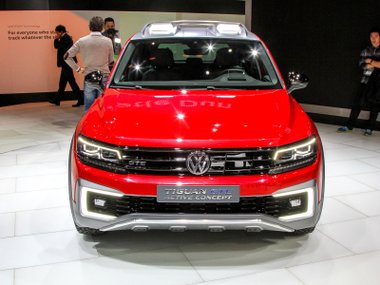 slide image for gallery: 19740 | Volkswagen Tiguan GTE