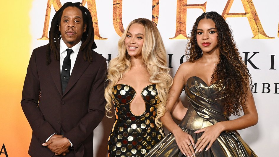 Jay-Z, Бейонсе и их дочь Блю Айви Jay-Z, Бейонсе и их дочь Блю Айви