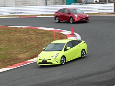 slide image for gallery: 19172 | Toyota Prius