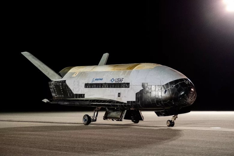 Фото X-37B сделано вскоре после приземления 12 ноября 2022 года. Источник: Boeing/US Space Force