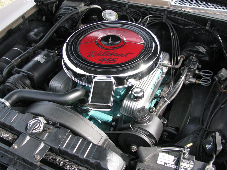 Самый мощный 6,9-литровый мотор Riviera развивал 340 л.с.