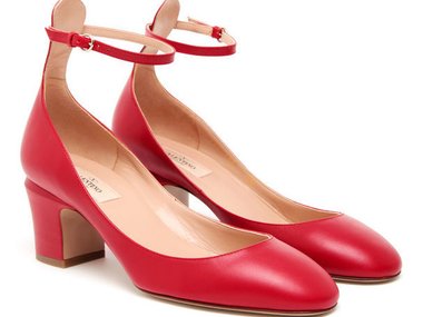 Slide image for gallery: 3139 | Комментарий lady.mail.ru: кожаные туфли — Valentino, 22 985 руб./$697
