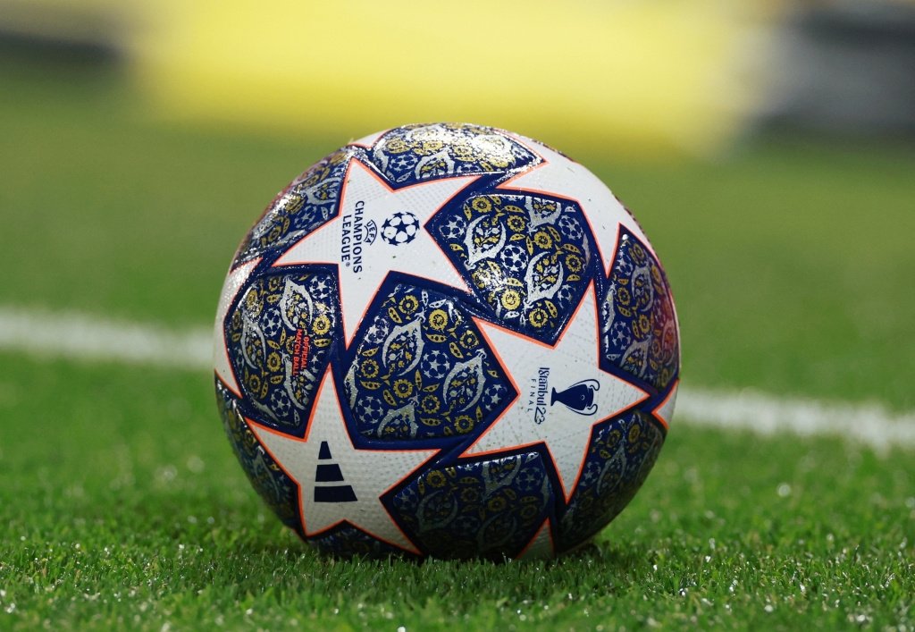 ФИФА определила число участников первого женского клубного ЧМ