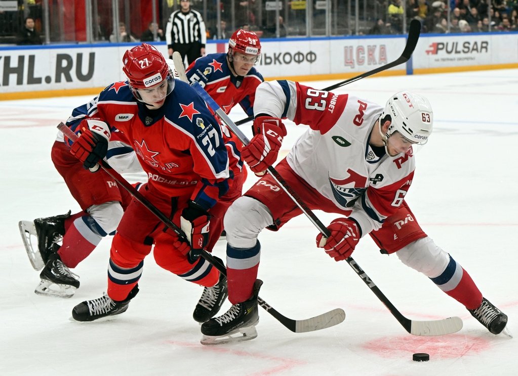 «Локомотив» сравнял счет в серии первого раунда плей-офф КХЛ с ЦСКА