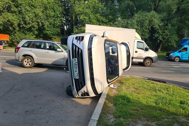 Авария, дтп, перевернутое авто Авария, дтп, перевернутое авто