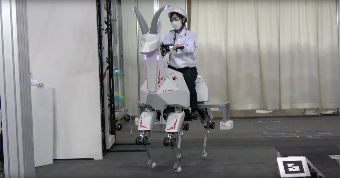 В Японии создали робота-козла для перевозки людей (видео)