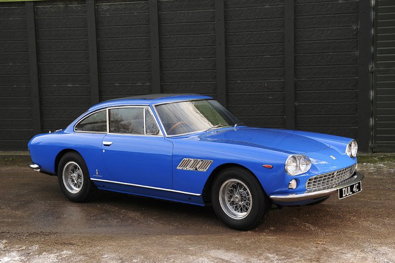 А вот и первая машина Джона — Ferrari 330 GT, недавно полностью восстановленная и проданная на аукционе