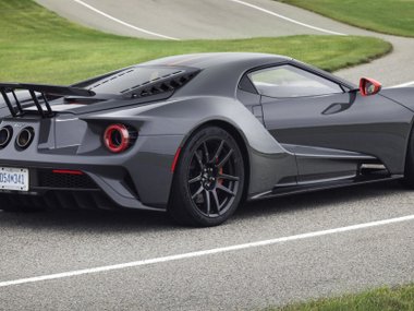 slide image for gallery: 23847 | Ford GT Carbon Series