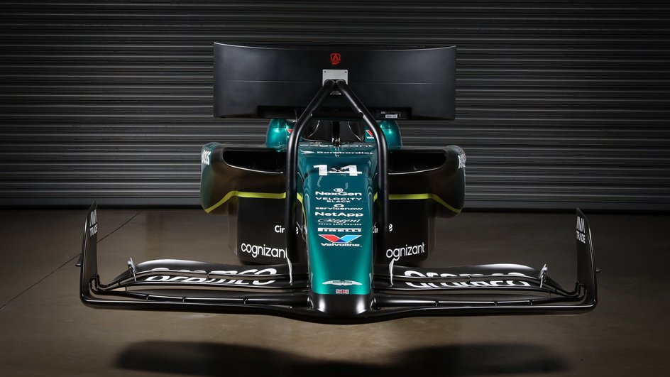 Игровой симулятор Aston Martin F1 Motion Simulator буквально парит в воздухе