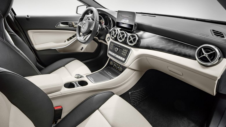 Mercedes-Benz GLA X156-рестайлинг 2017 - 2019 Кроссовер