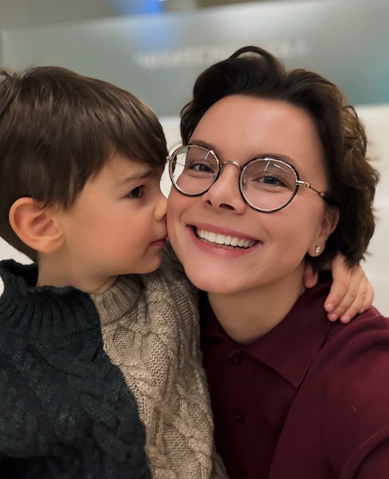 Татьяна Брухунова с сыном Ваганом Татьяна Брухунова с сыном Ваганом