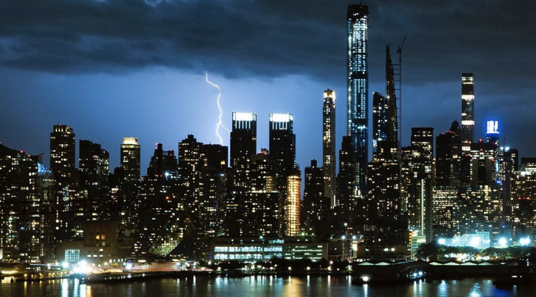 Вид на Нью-Йорк из квартиры Джо Ди Гаванны. Фото: Instagram / nyc_timescape