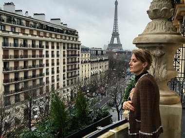 Slide image for gallery: 6024 | У актрисы есть своя квартира в Париже, и она часто там бывает