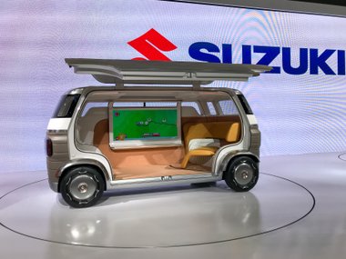 slide image for gallery: 25181 | Suzuki Hanare