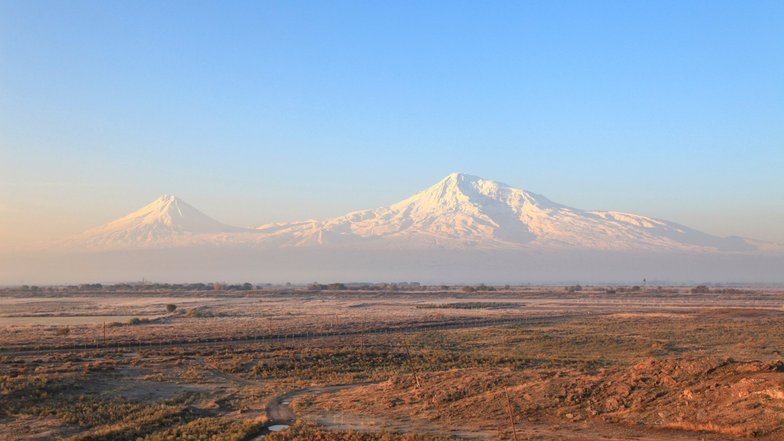 slide image for gallery: 27733 | Лучшие автомобильные маршруты по Армении 01