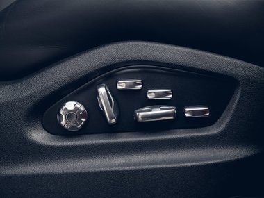 slide image for gallery: 25970 | Porsche Cayenne Coupe
