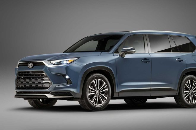 2024-toyota-grand-highlander2.jpeg