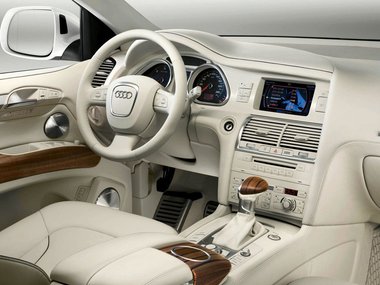 slide image for gallery: 25693 | Audi Q7
