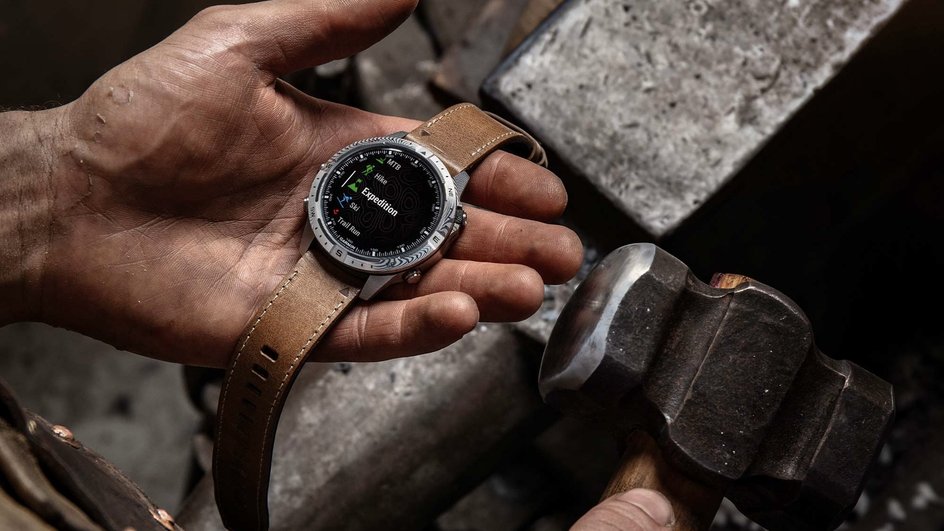 Garmin MARQ Adventurer (Gen 2) из дамасской стали