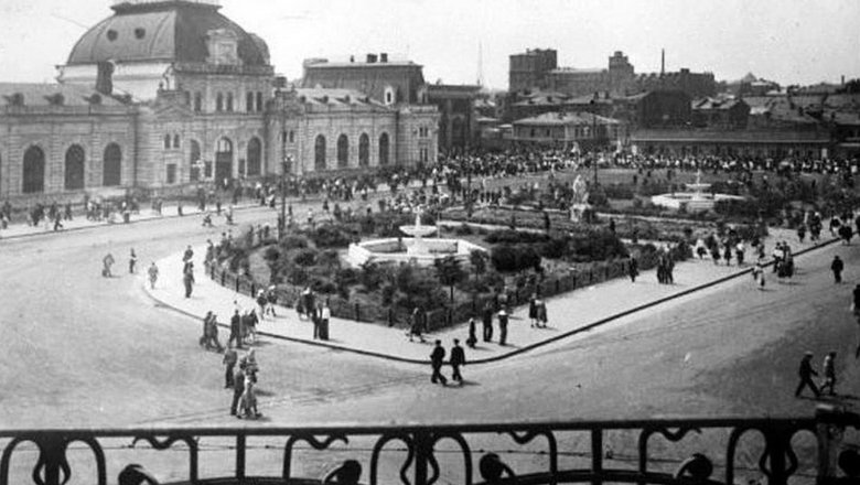 Привокзальная площадь в 1945-1950 годах. 