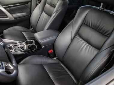 slide image for gallery: 22670 | Mitsubishi Pajero Sport III