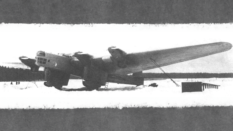 Первый опытный экземпляр дальнего бомбардировщика ДБ-А.