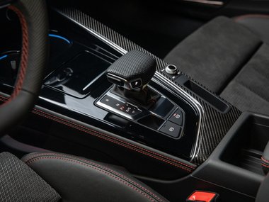 slide image for gallery: 27151 | Audi A4 салон