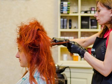Slide image for gallery: 3813 | Комментарий «Леди Mail.Ru»: Чтобы сделать окрашивание шатуш, Маргарите пришлось начесать волосы