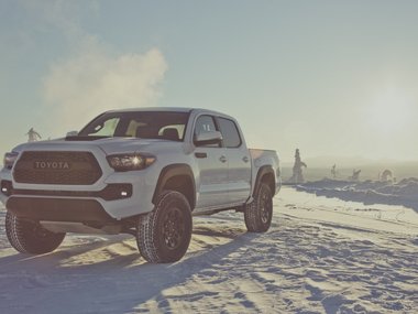 slide image for gallery: 20286 | Toyota Tacoma TRD