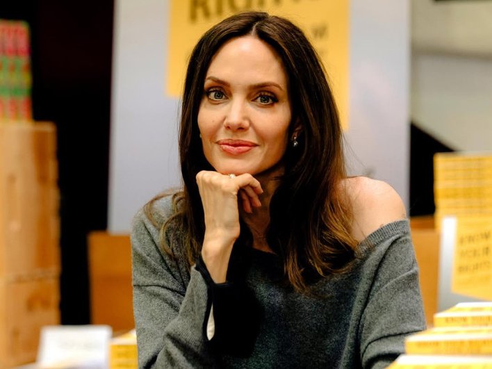Анджелина Джоли на презентации книги Анджелина Джоли на презентации книги