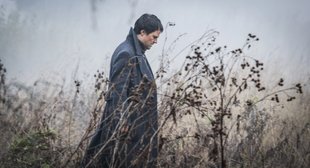 Данила Козловский в сериале «Карамора»