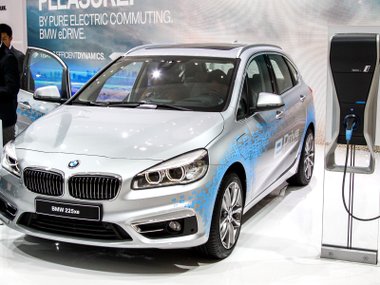 slide image for gallery: 17844 | BMW 225xe Active Tourer