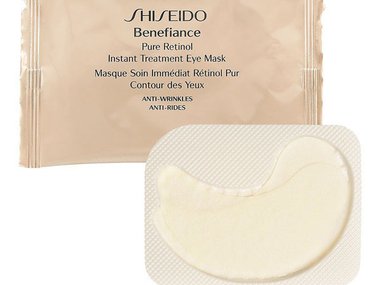 Slide image for gallery: 2288 | Маска моментального действия для контура глаз на основе чистого ретинола Pure Retinol Instant Treatment Eye Mask, Shiseido, 2331 руб.