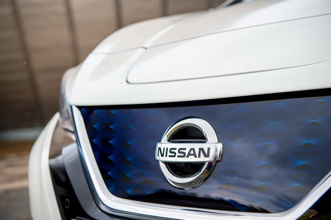 Логотип Nissan Leaf Логотип Nissan Leaf