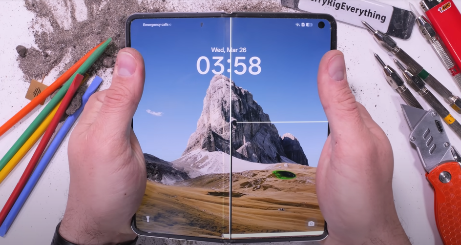 OPPO Find N5 тест экрана OPPO Find N5 тест экрана
