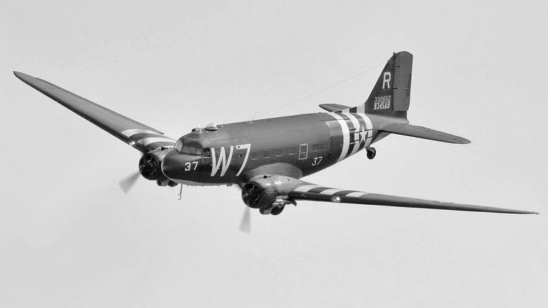 Самолет Douglas C-47