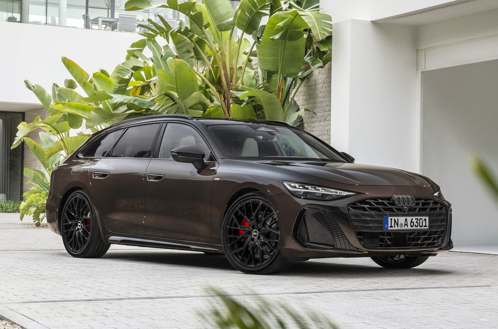 Audi представила новый A6 Avant Audi представила новый A6 Avant