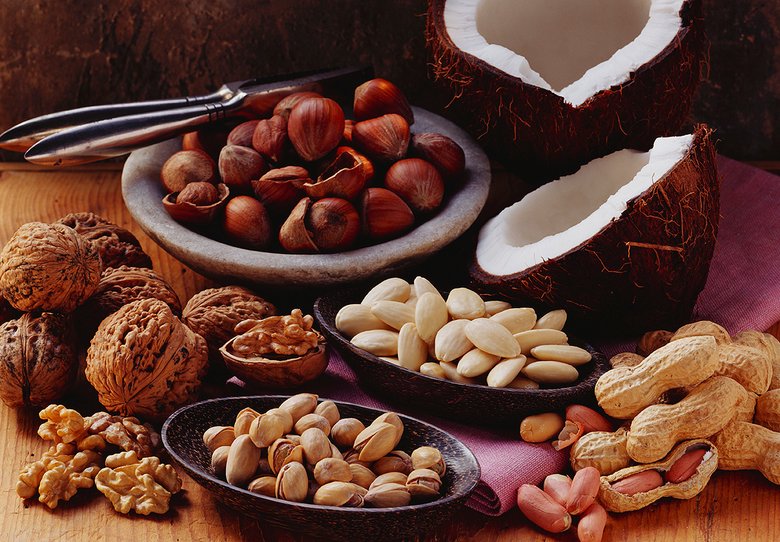Основное правило употребление орехов для худеющих — разнообразие и умеренность