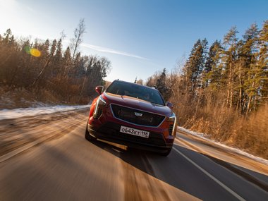 slide image for gallery: 27119 | Cadillac XT4