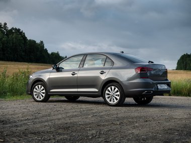 slide image for gallery: 26442 | Volkswagen Polo