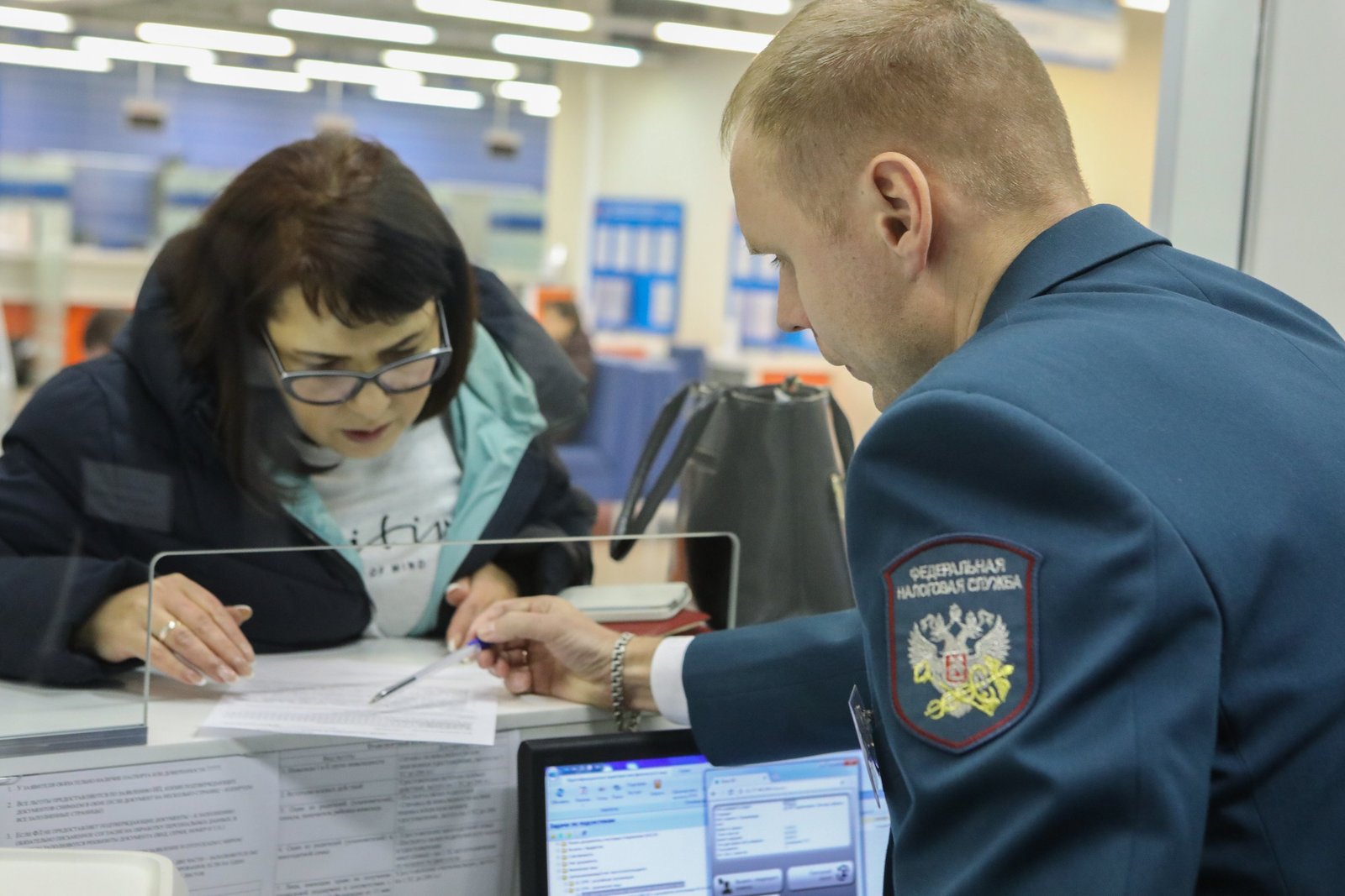 Нужно ли платить налог при продаже подорожавшего авто, если оно в собственности  менее трех лет?