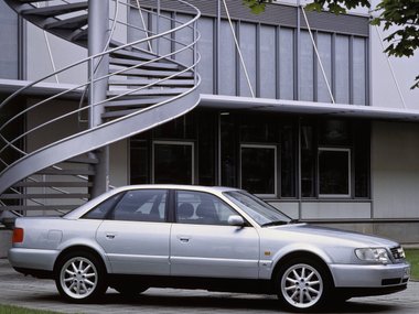 Audi S6 (C4)