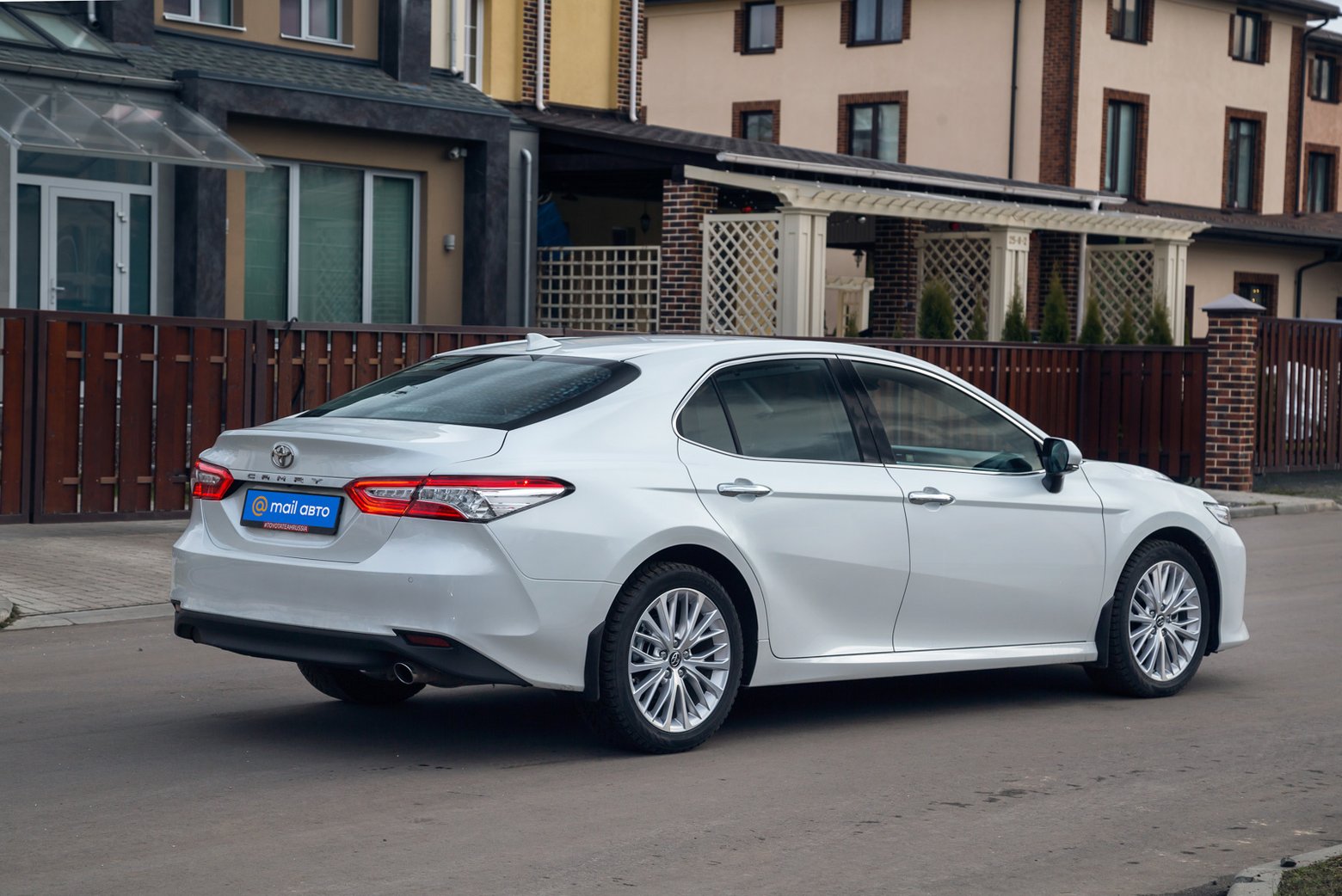 Камри 2020. Toyota Camry купе 2020. CLAXK Toyota Camry 2020 standing on Side. Соната 5. Камри 2020 года новая модель фото цена.